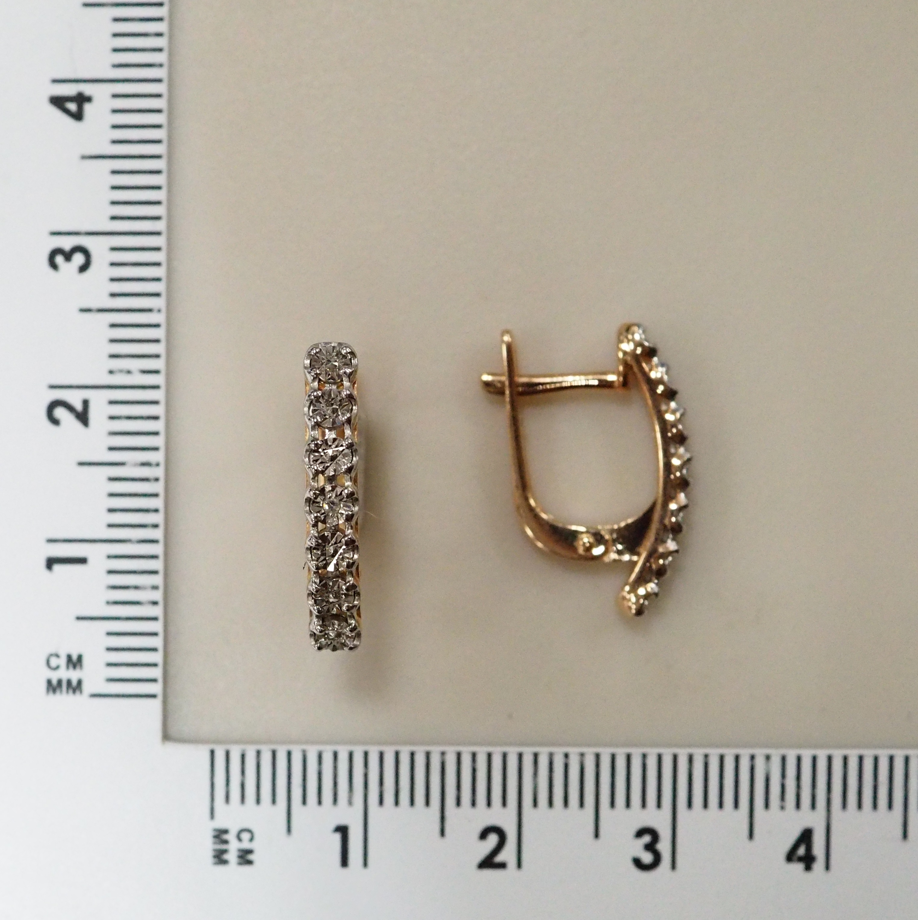 Серебряные серьги с бриллиантами